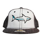 Gorra Tiburón (gris con blanco)